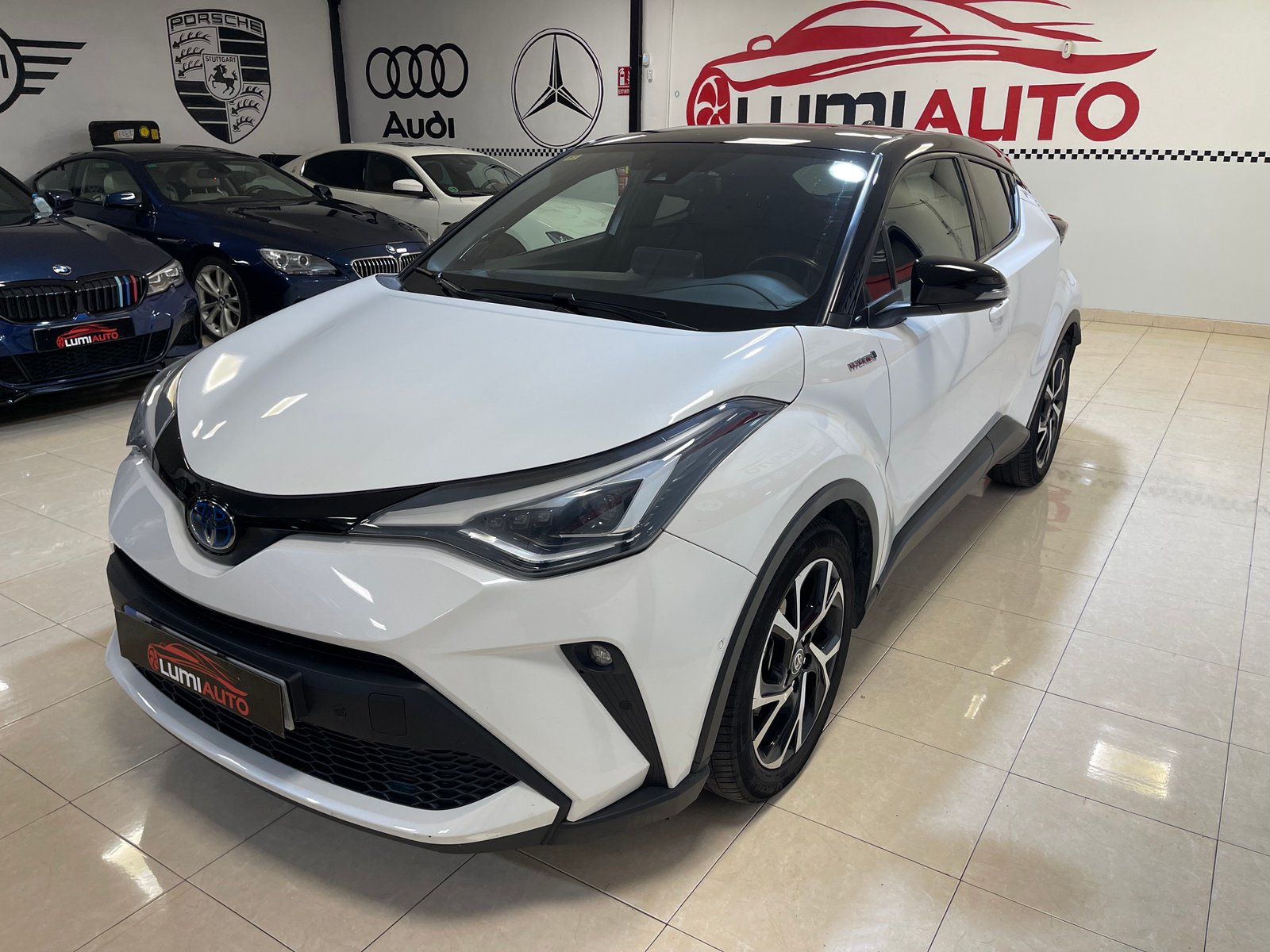 TOYOTA CH-R Luxury