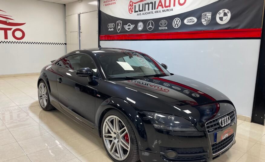 AUDI TT 2.0