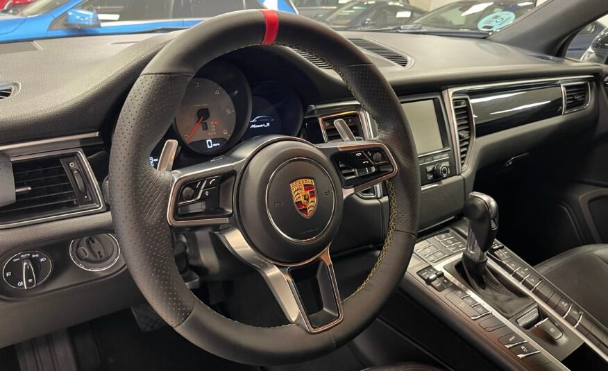 PORSCHE Macan S