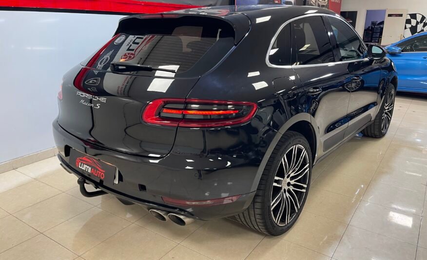 PORSCHE Macan S