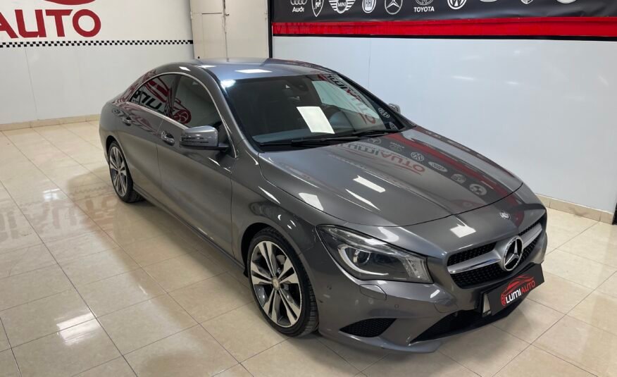 MERCEDES-BENZ CLA 200