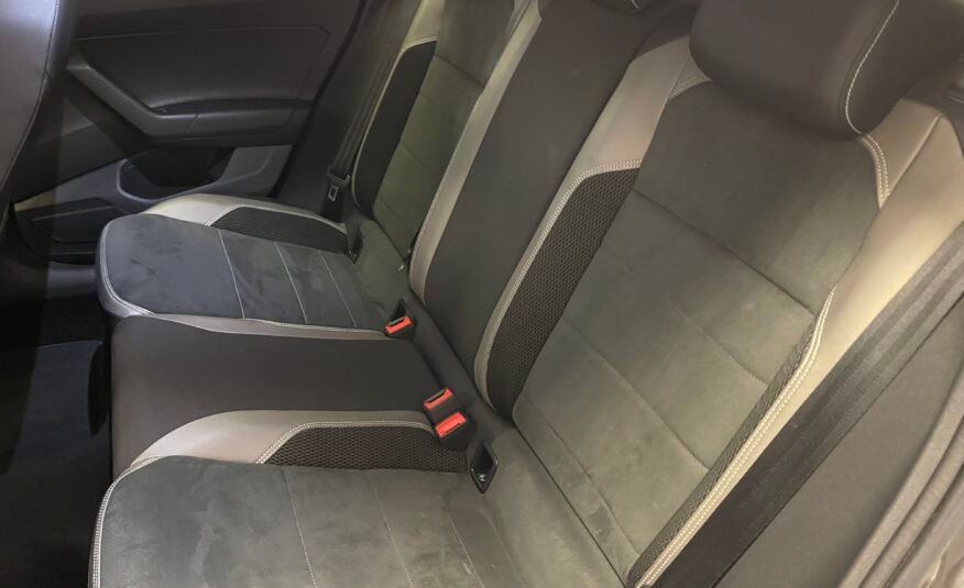 VOLKSWAGEN Polo GTI