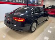 AUDI A4 2.0 Tdi S-Line