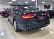 AUDI A4 2.0 Tdi S-Line