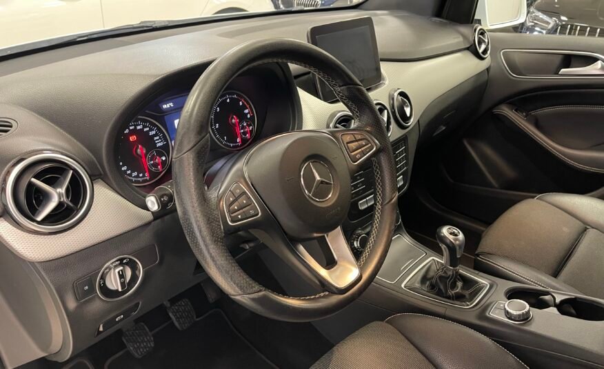 MERCEDES-BENZ CLASE B 180d