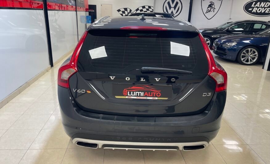 VOLVO V 60 Cross Country D3