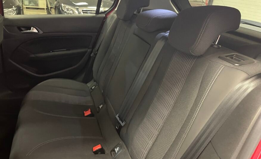 PEUGEOT 308 1.2