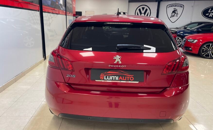 PEUGEOT 308 1.2