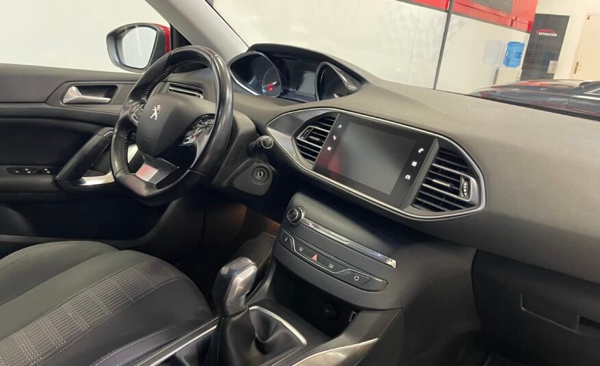 PEUGEOT 308 1.2