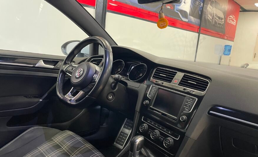 VOLKSWAGEN GOLF GTD