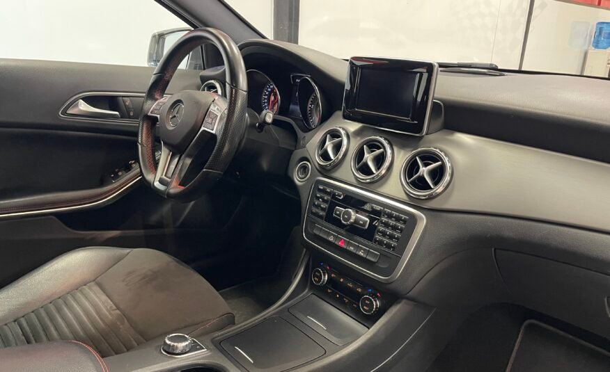 MERCEDES-BENZ GLA 200 AMG LINE