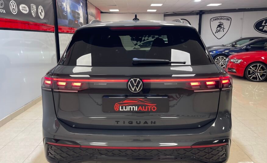 VOLKSWAGEN Tiguan 2.0 RLine