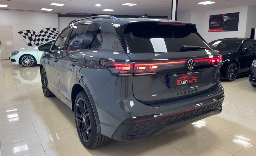 VOLKSWAGEN Tiguan 2.0 RLine