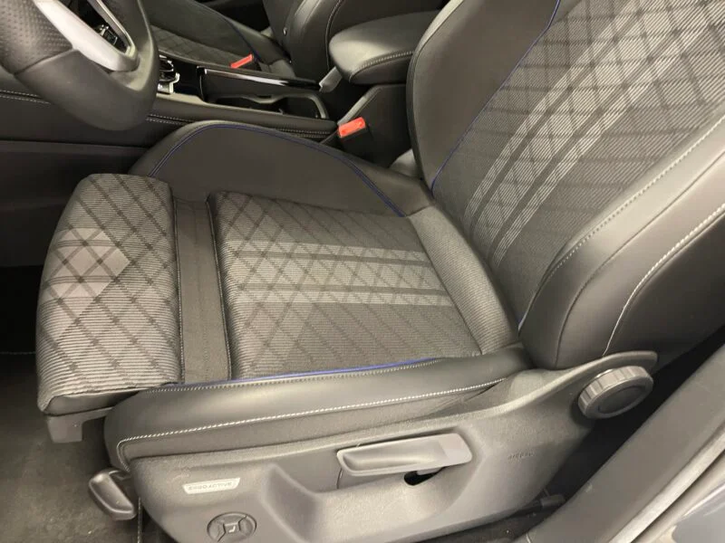 VOLKSWAGEN TIGUAN 2.0 RLINE