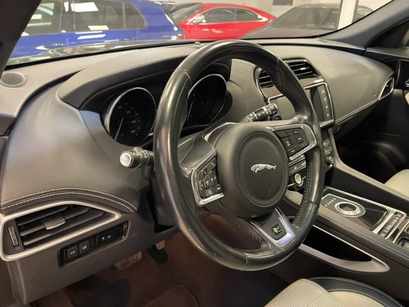 JAGUAR F PACE RSPORT