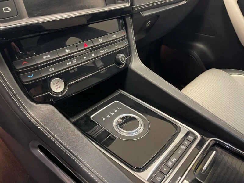 JAGUAR F PACE RSPORT