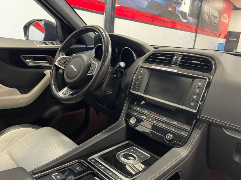 JAGUAR F PACE RSPORT