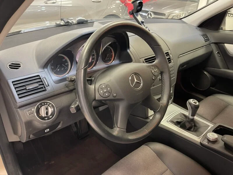 MERCEDES-BENZ CLASE C 220 CDI
