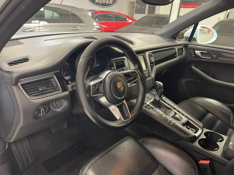 PORSCHE Macan S