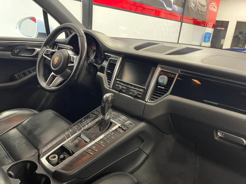 PORSCHE Macan S