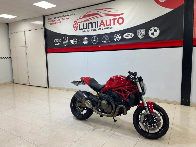 DUCATI MONSTER 821