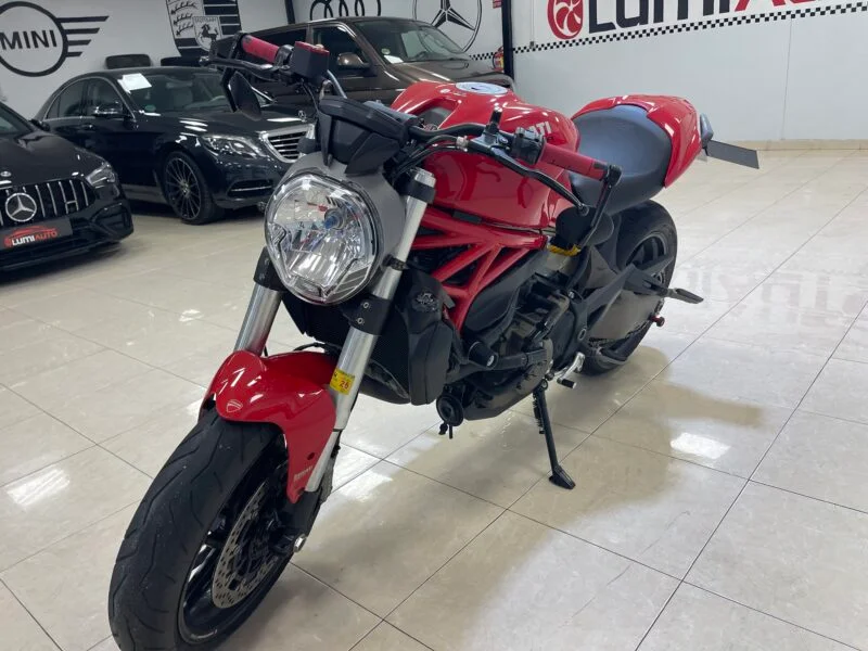 DUCATI MONSTER 821