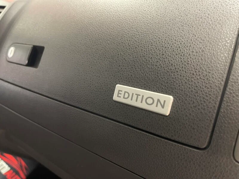 VOLKSWAGEN CARAVELLE EDITION