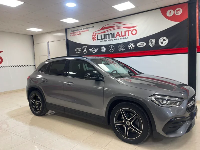 MERCEDES-BENZ GLA 200D
