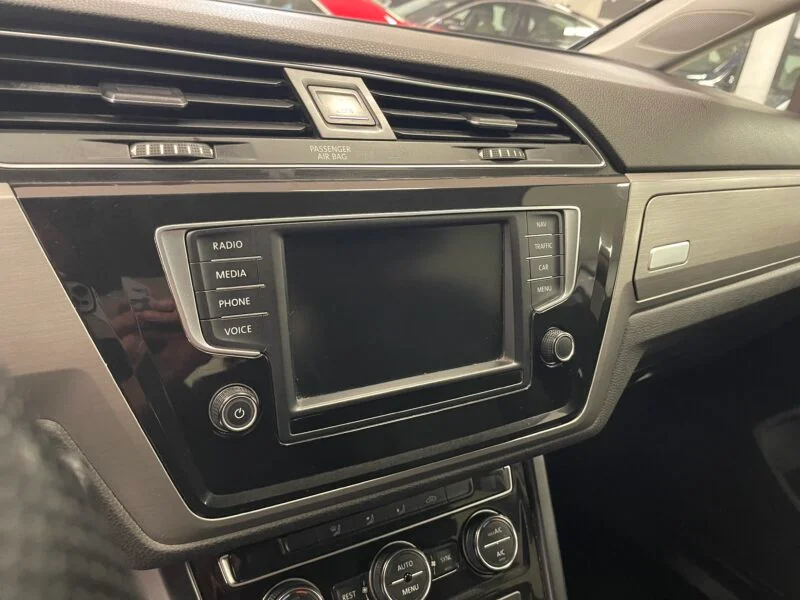 VOLKSWAGEN TOURAN 2.0 TDI