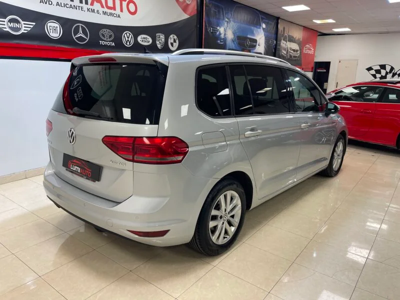 VOLKSWAGEN TOURAN 2.0 TDI