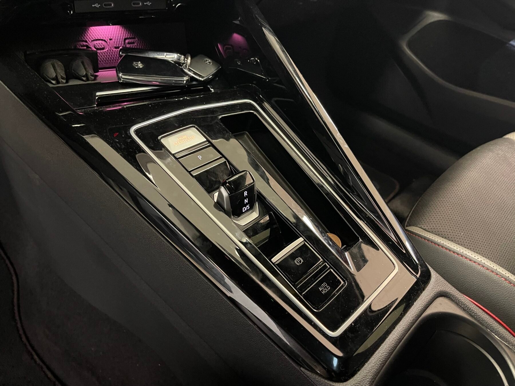 VOLKSWAGEN GOLF GTI 2.0 TSi