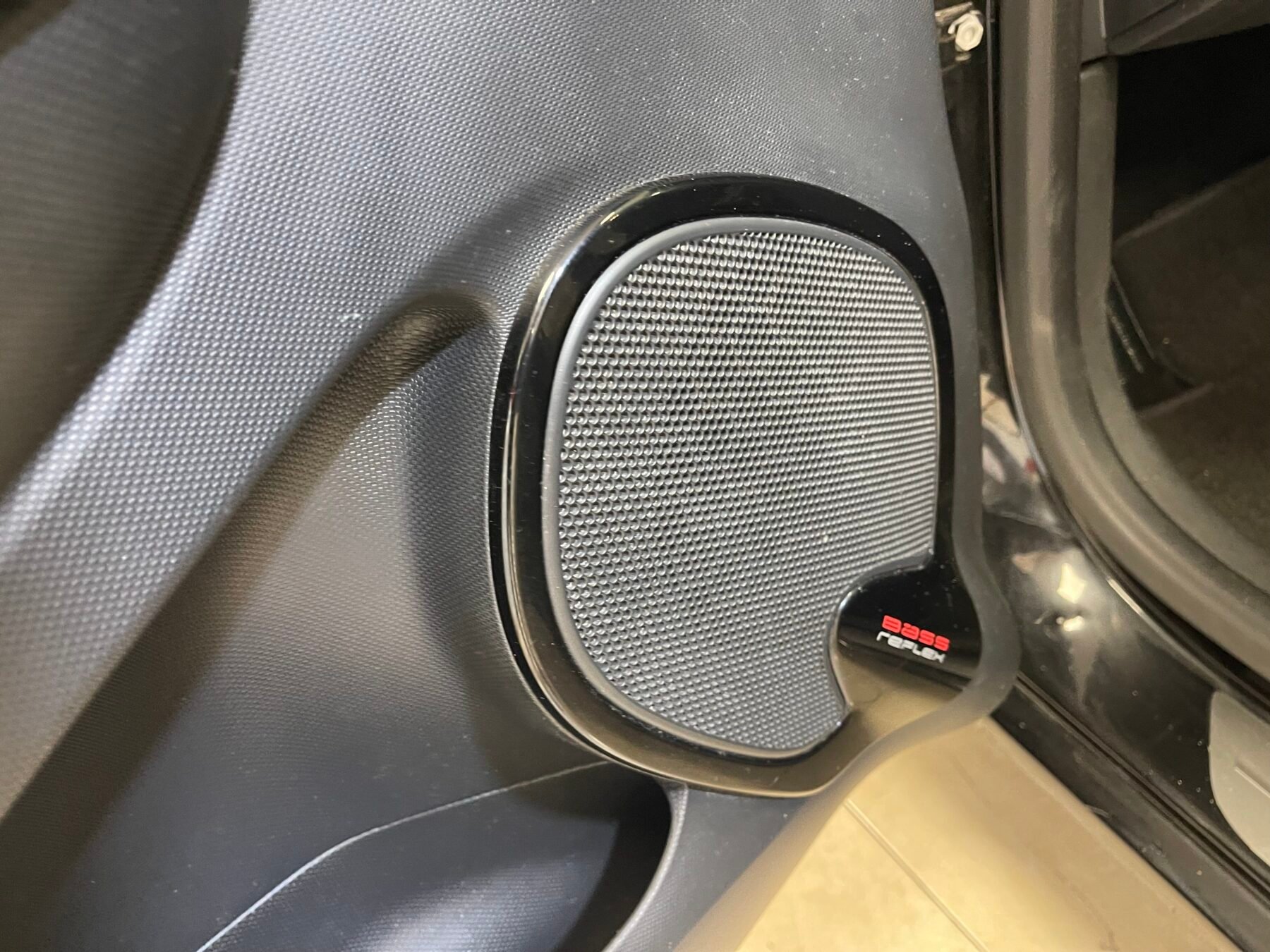 RENAULT Clio RS INITIALE PARIS