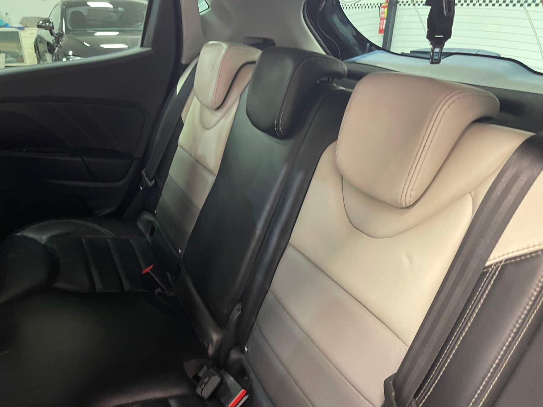 RENAULT Clio RS INITIALE PARIS