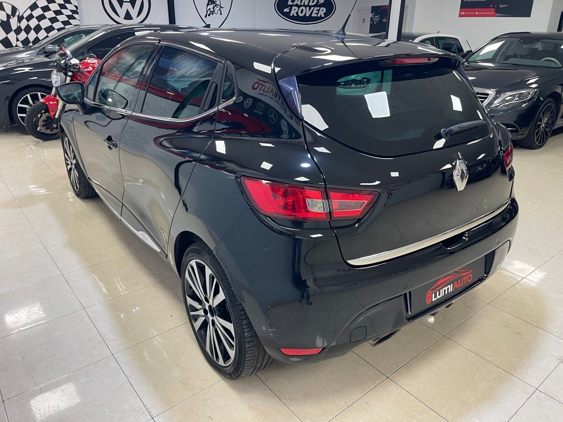 RENAULT Clio RS INITIALE PARIS