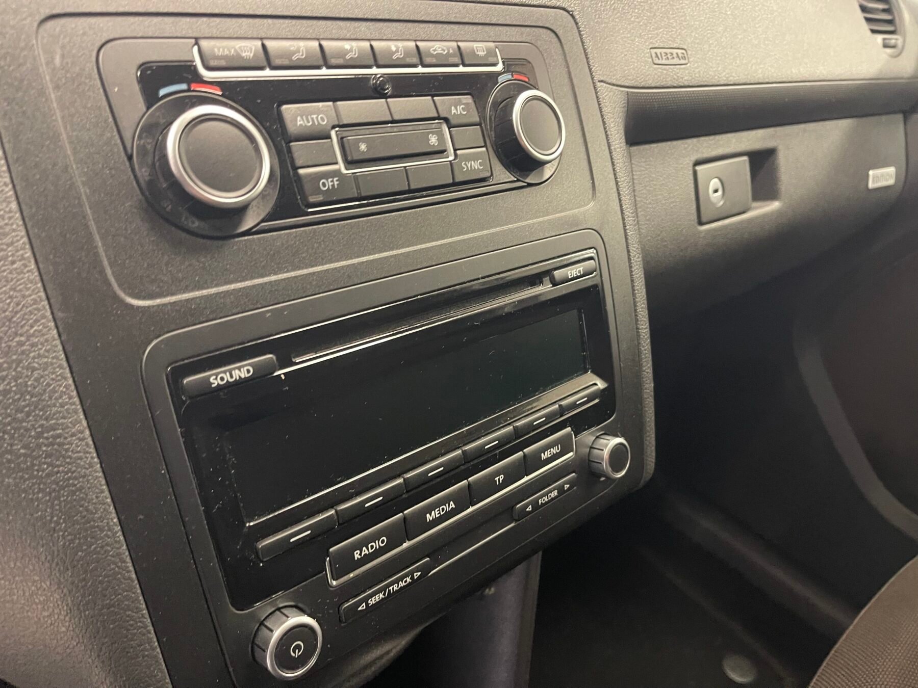 VOLKSWAGEN CADDY 1.6 TDI DSG EDITION