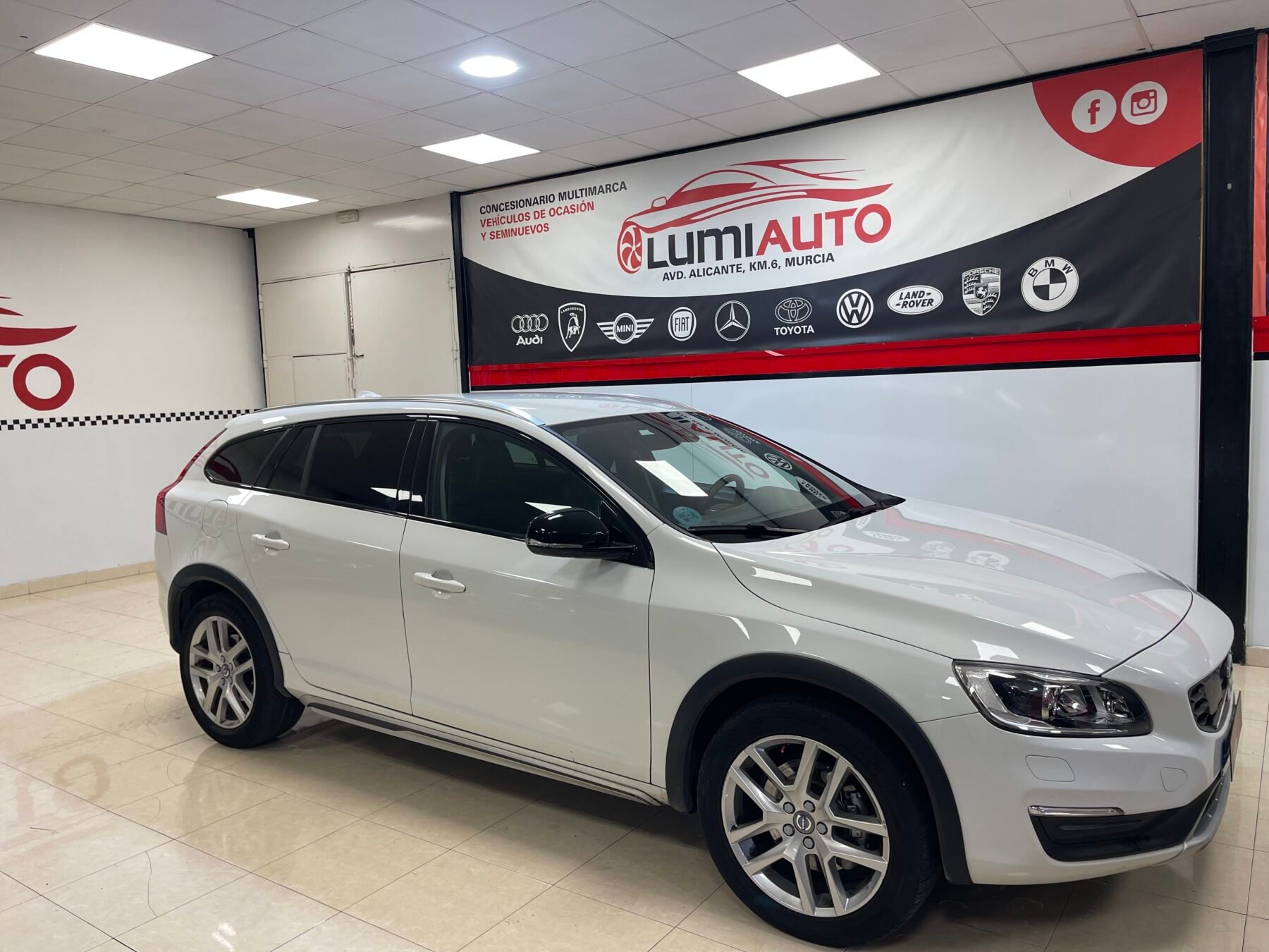 VOLVO V60 D3 Cross Country