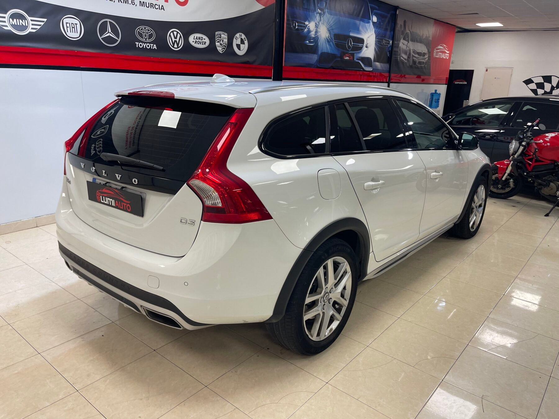 VOLVO V60 D3 Cross Country