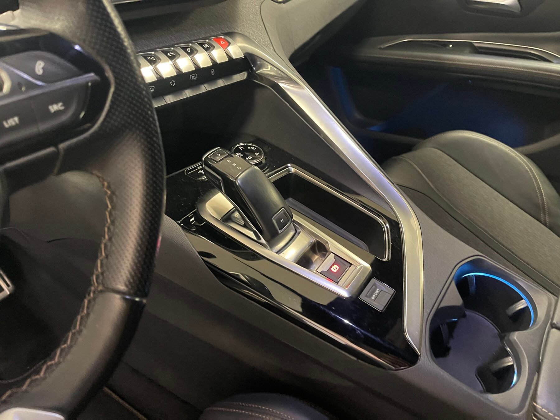 PEUGEOT 3008 1.5 BlueHDi GT-LiNE