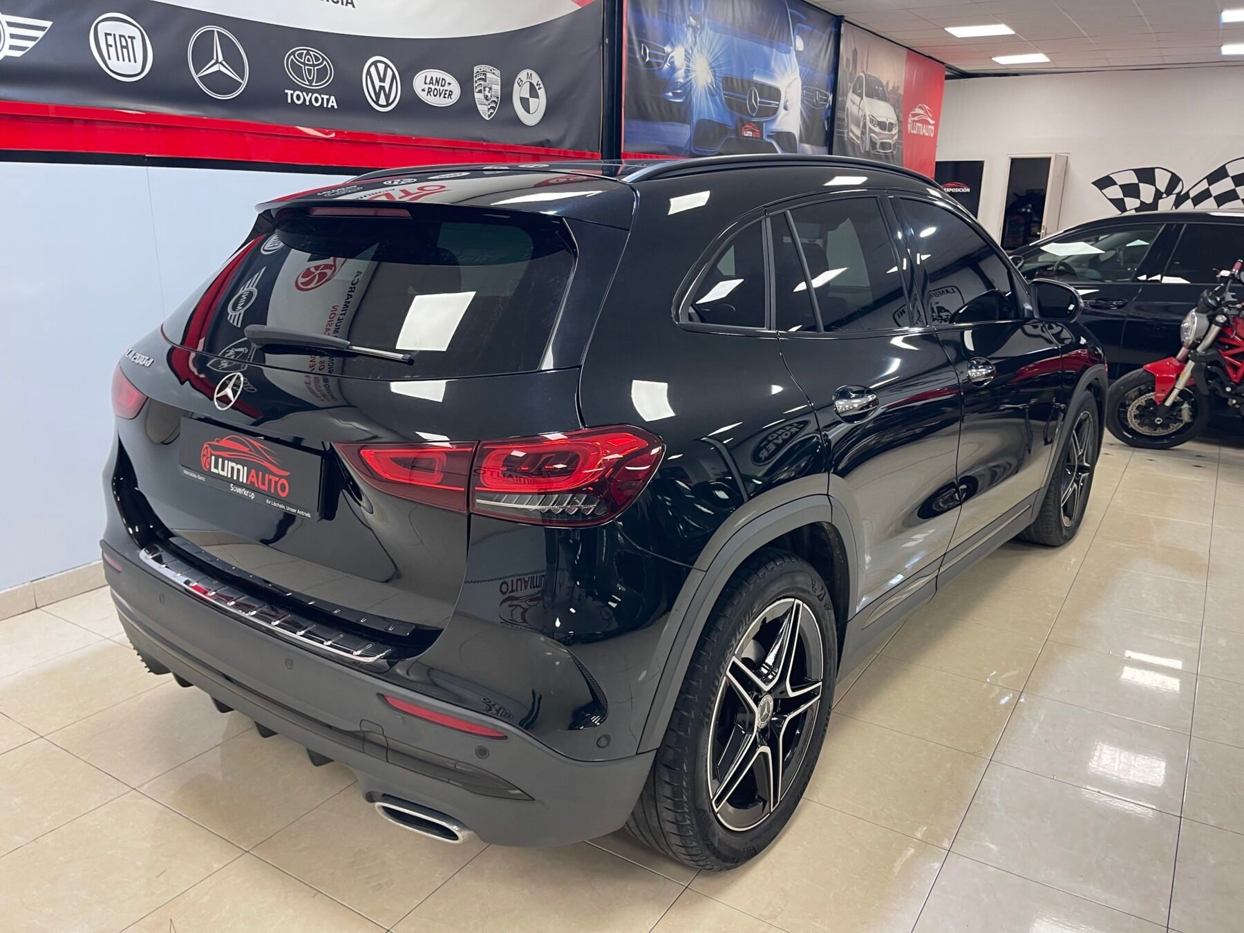 MERCEDES-BENZ GLA 200d AMG