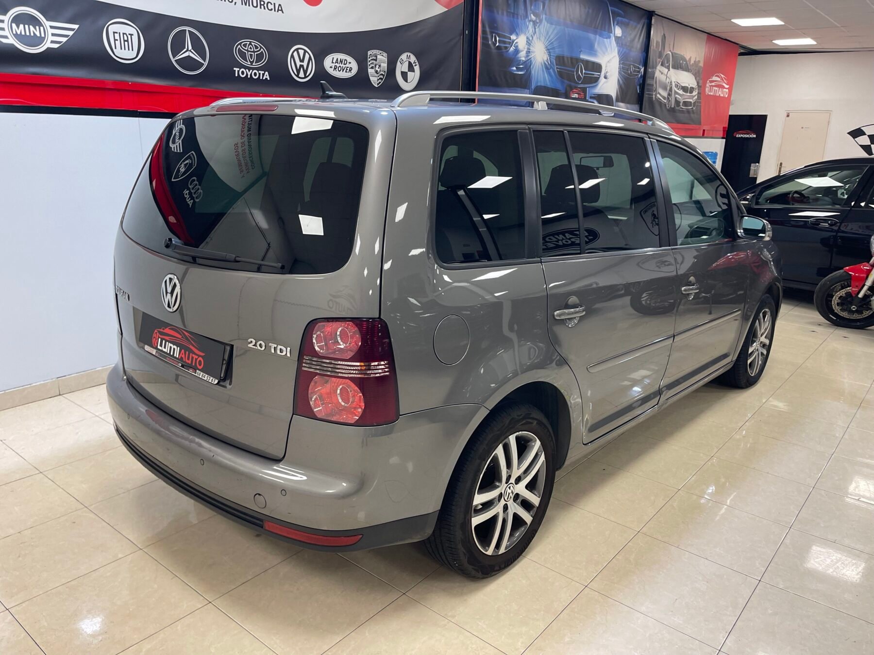 VOLKSWAGEN TOURAN 2.0 TDI