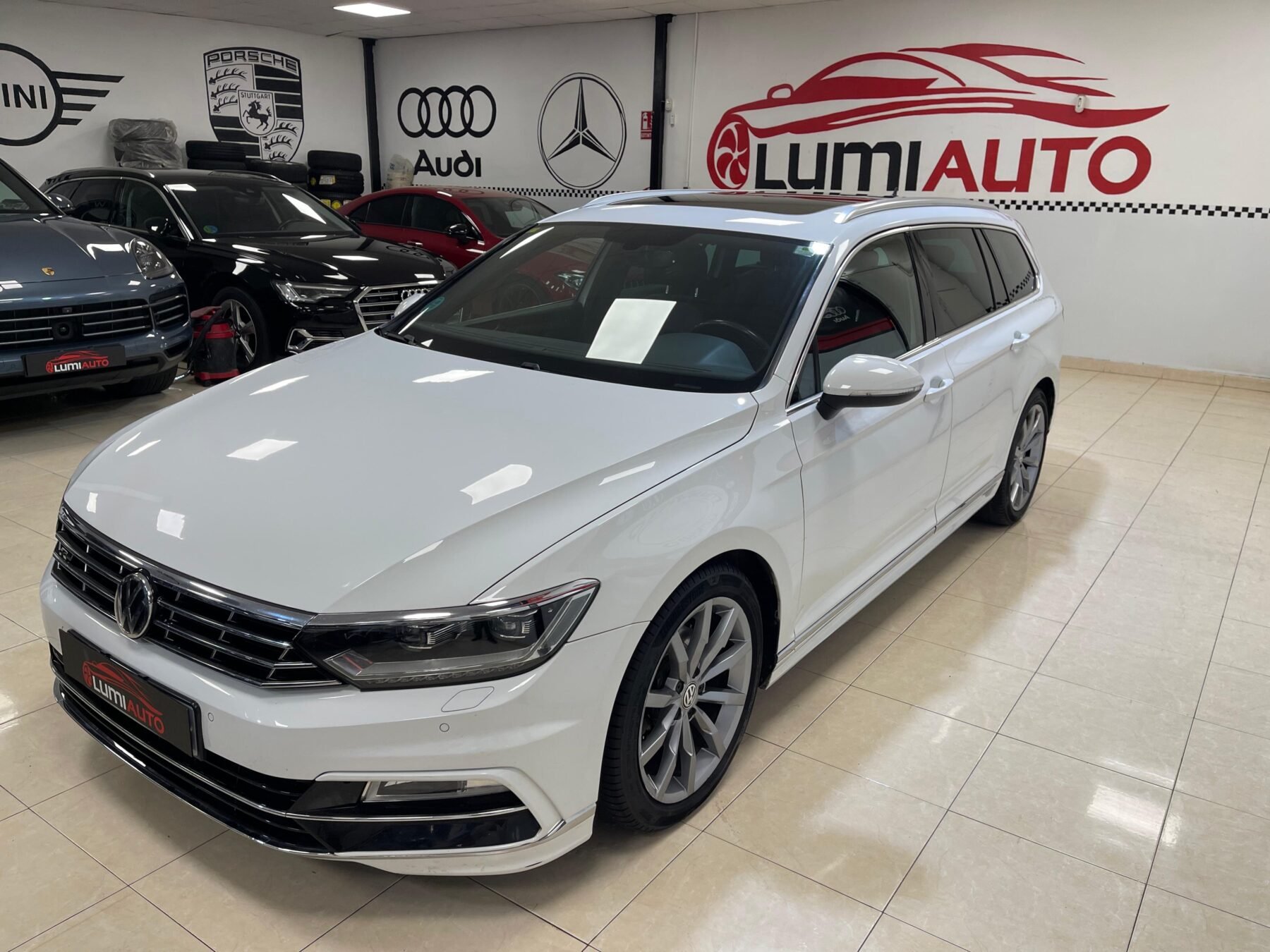 VOLKSWAGEN PASSAT R-LINE 2.0 TDI R-LINE
