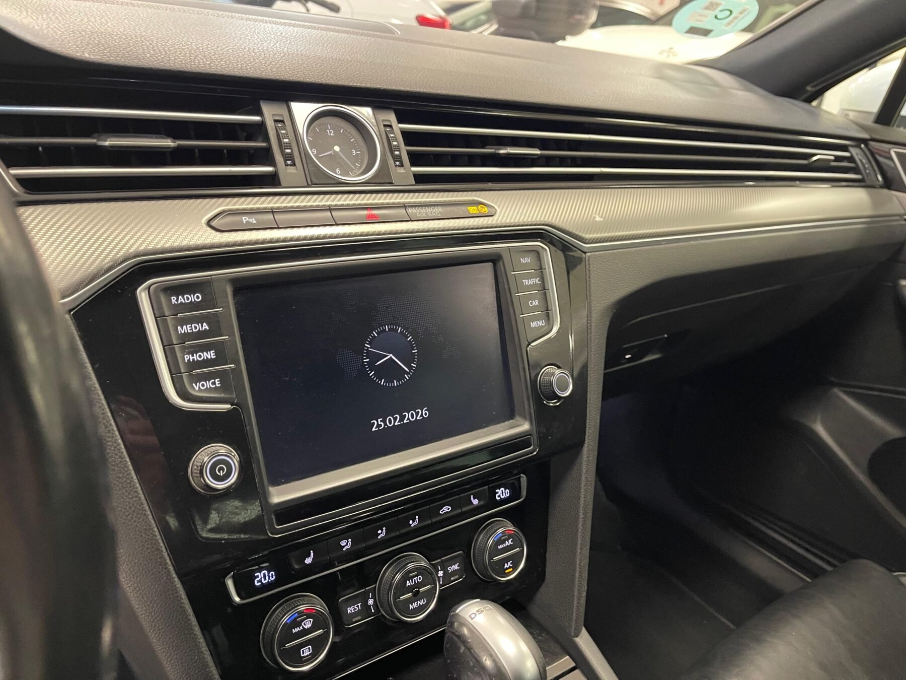 VOLKSWAGEN PASSAT R-LINE 2.0 TDI R-LINE