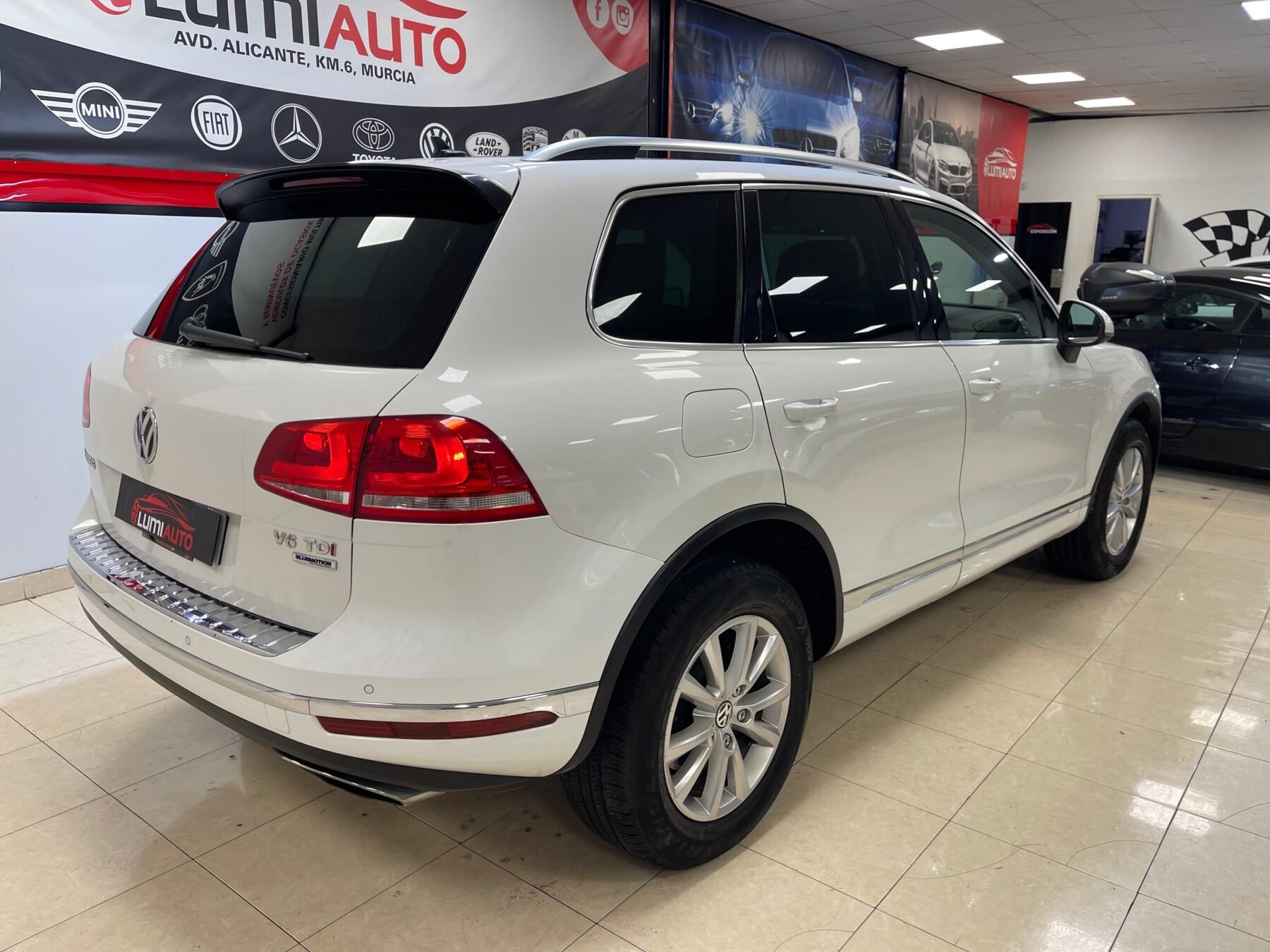 VOLKSWAGEN Touareg V6 3.0 TDI