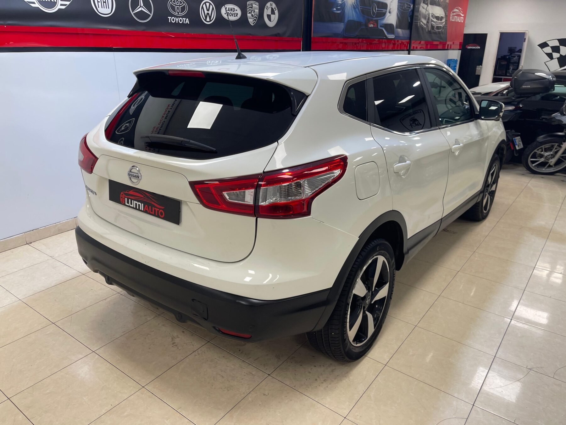 NISSAN Qashqai 1.2