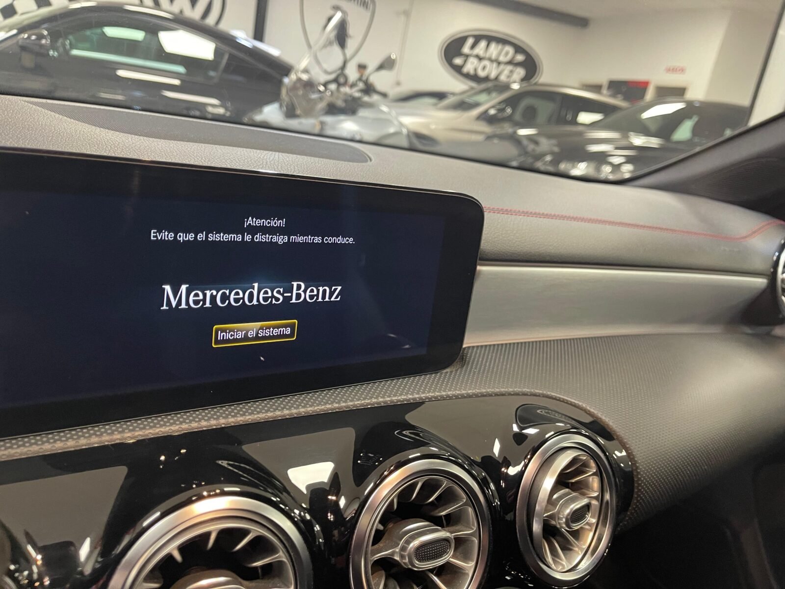 MERCEDES-BENZ CLA 200d AMG