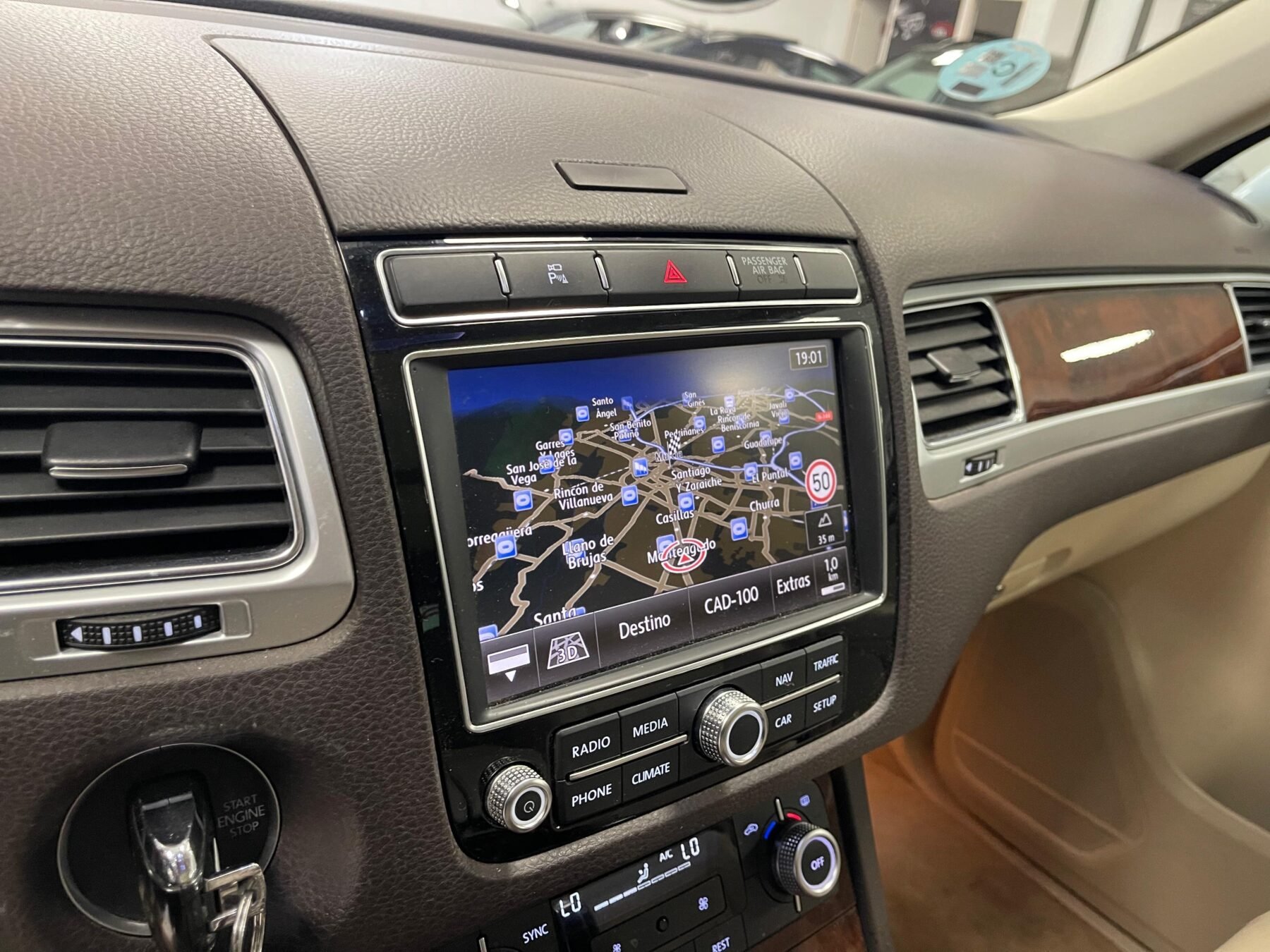 VOLKSWAGEN Touareg V6 3.0 TDI