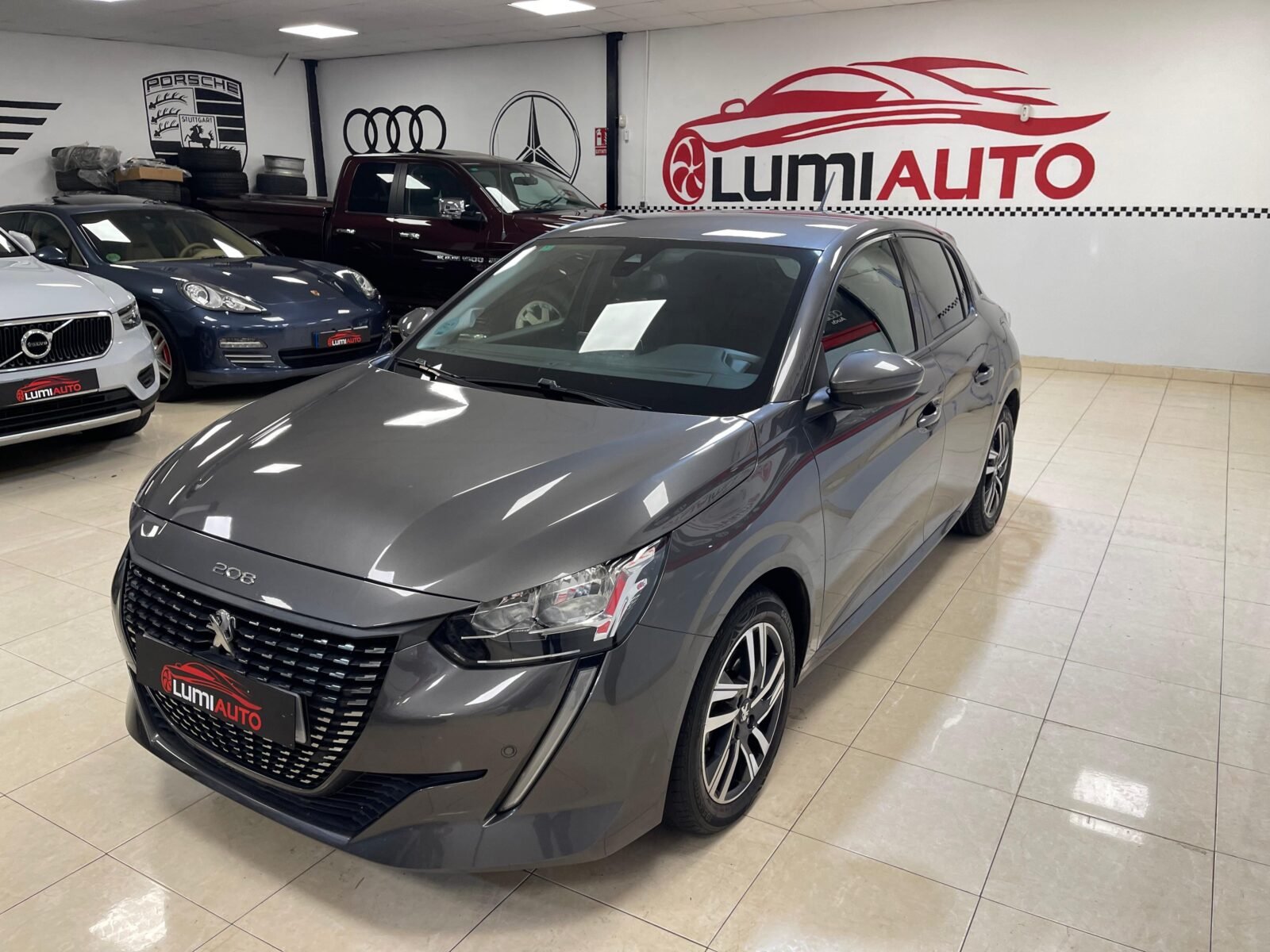 PEUGEOT 208 Automatico 1.2 