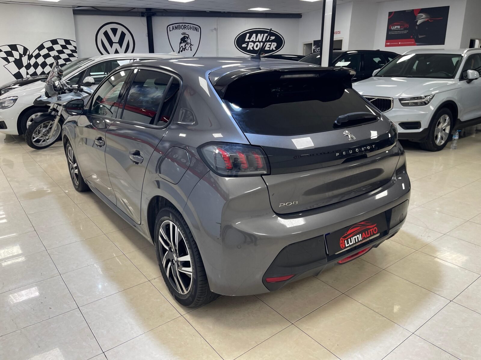 PEUGEOT 208 Automatico 1.2 