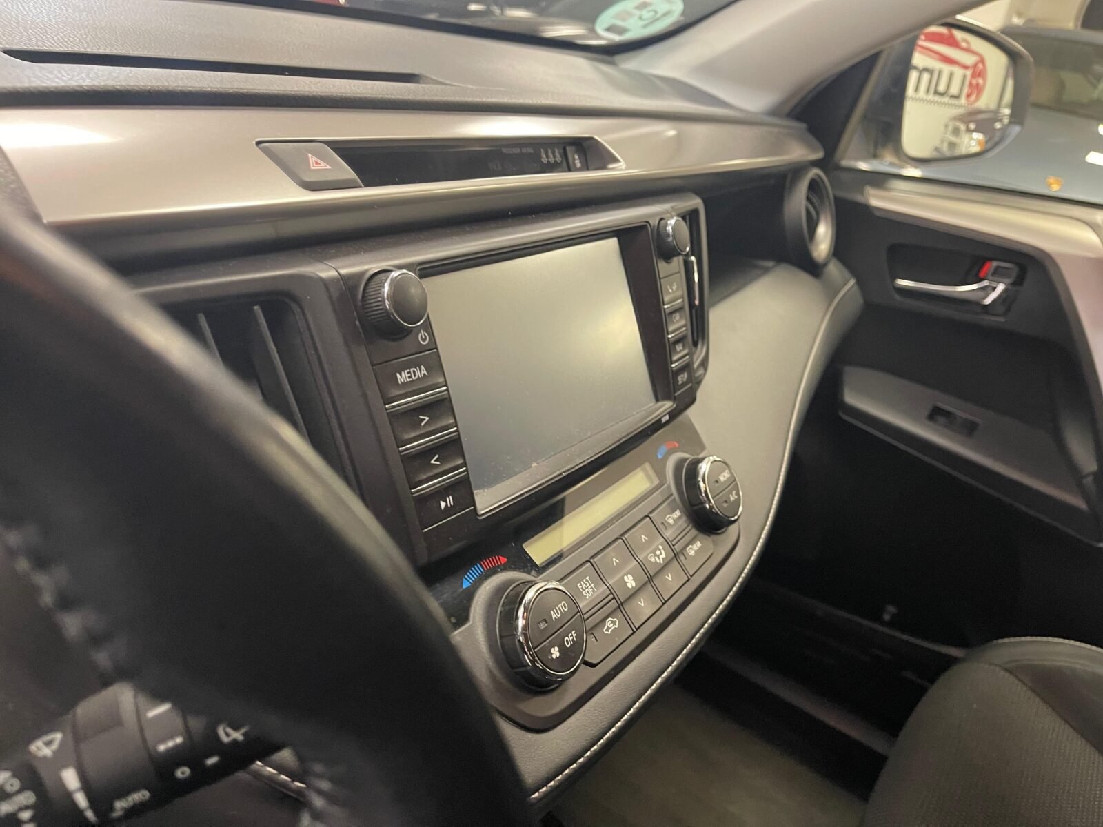TOYOTA RAV4 150D