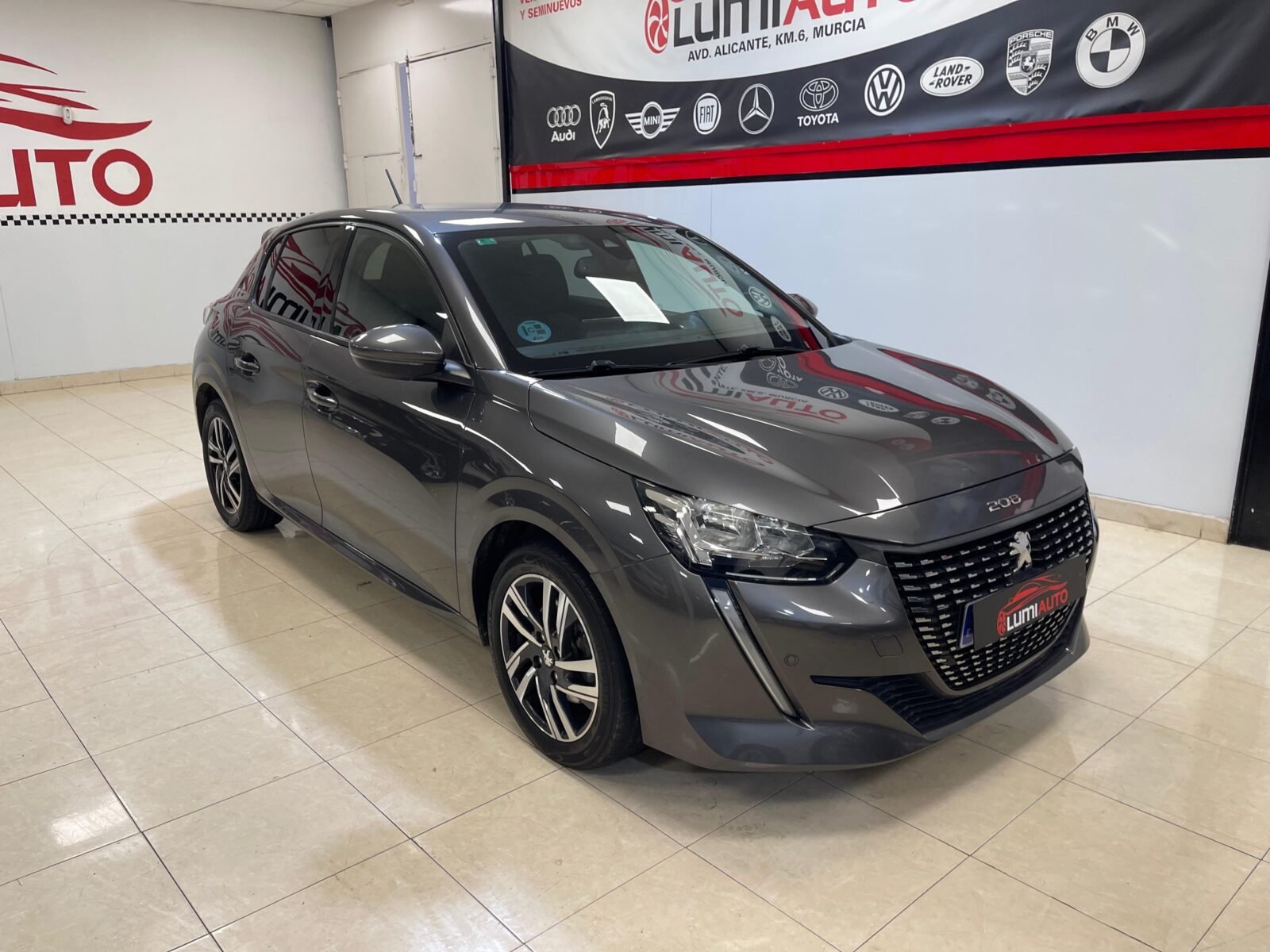 PEUGEOT 208 Automatico 1.2 